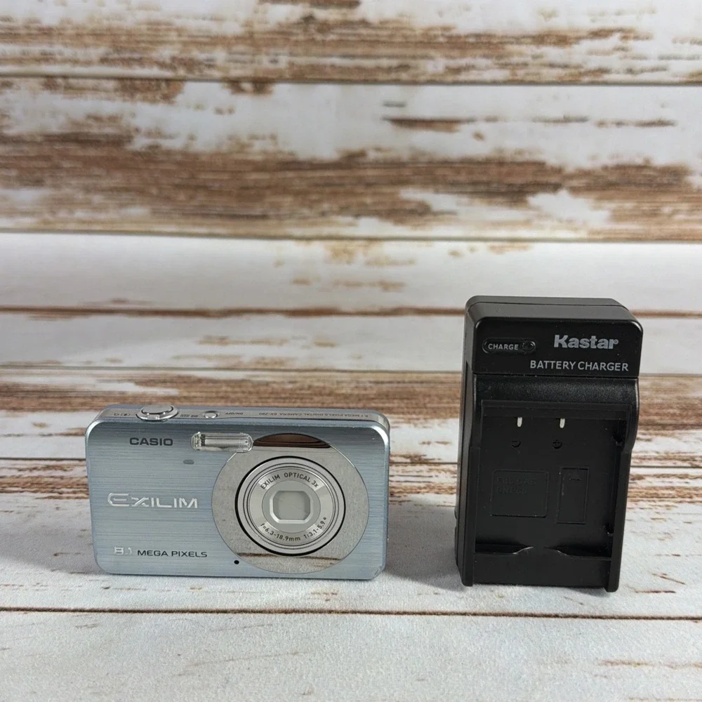 Casio Exilim EX-Z150 8.1MP Digital Camera Blue Parts Repair Lens Error + Charger